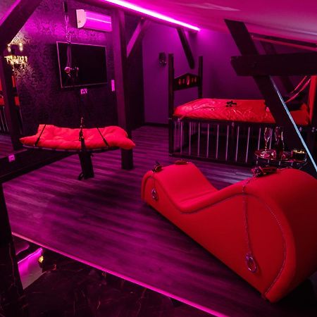 Red Palace Apartament Bdsm 比得哥什 外观 照片