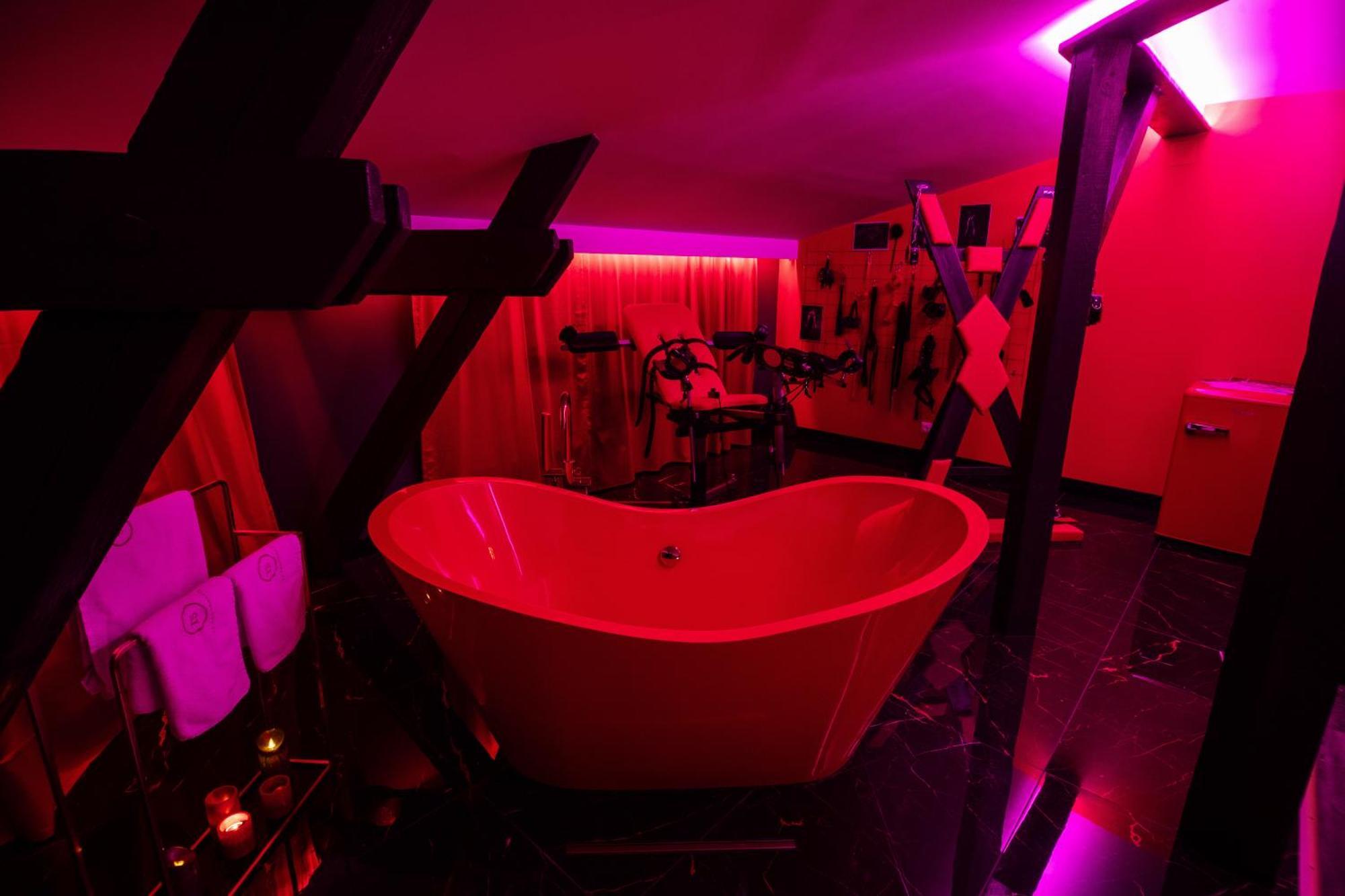 Red Palace Apartament Bdsm 比得哥什 外观 照片