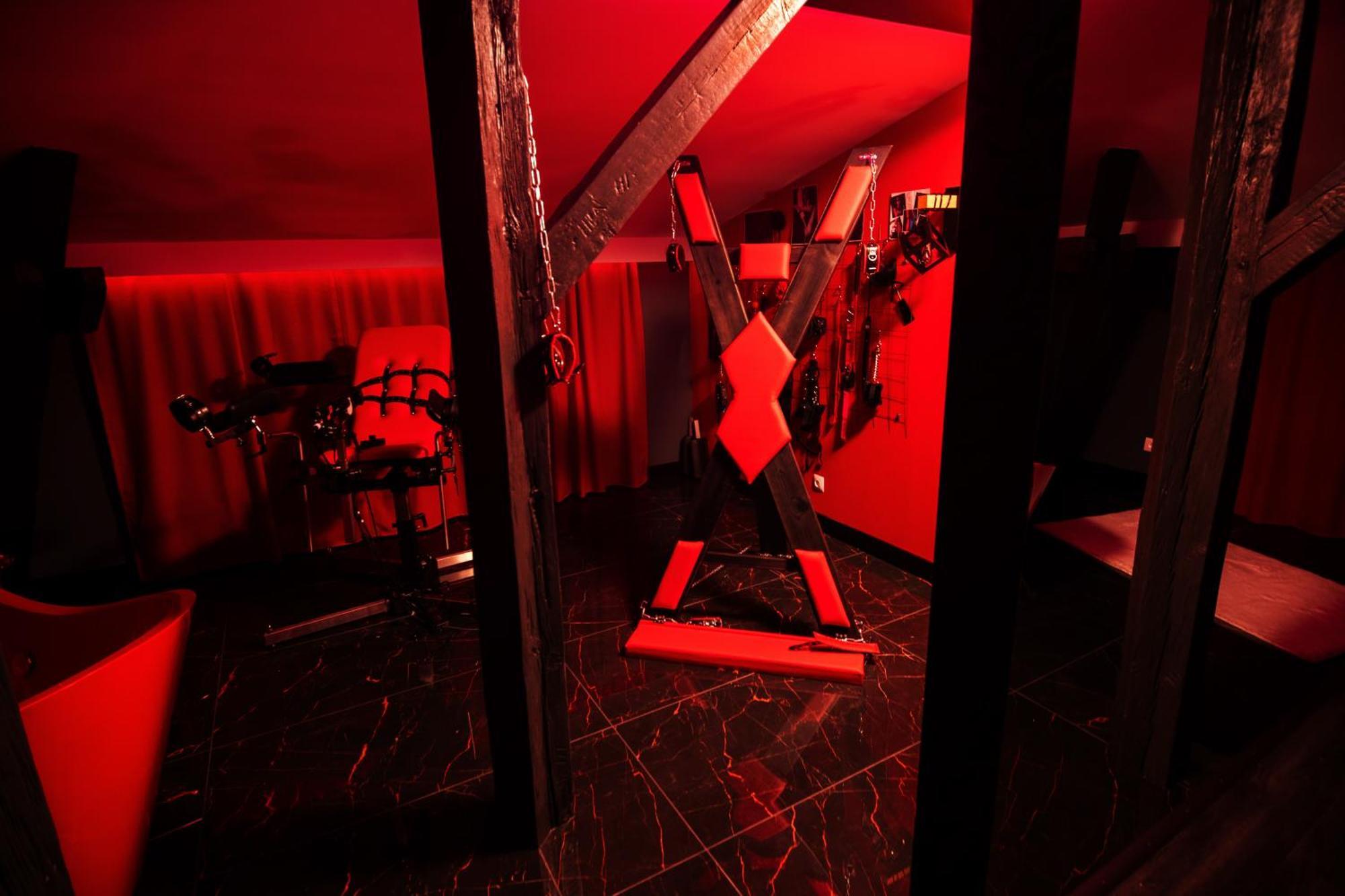 Red Palace Apartament Bdsm 比得哥什 外观 照片